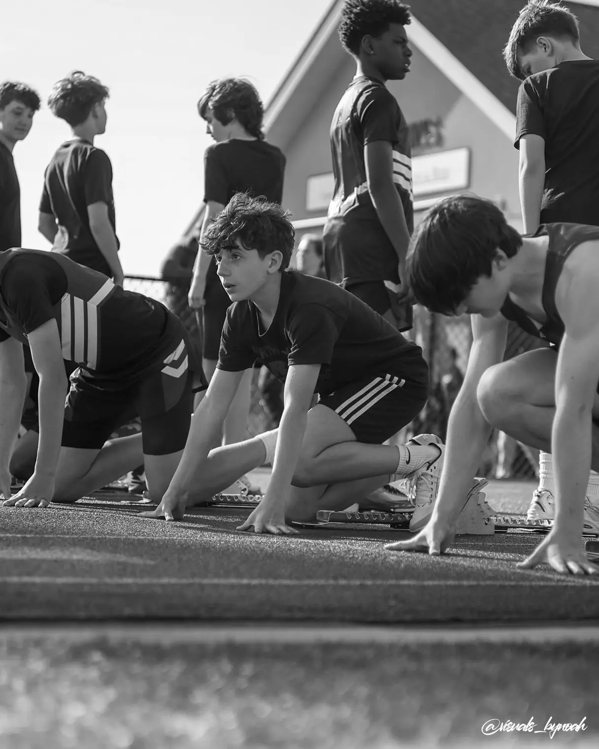 Track & field photo by Noah Engle